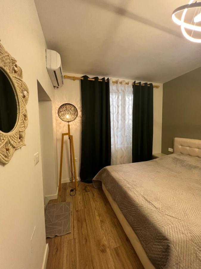 New Bazaar Cane Apartment 3 Tirana Exterior foto
