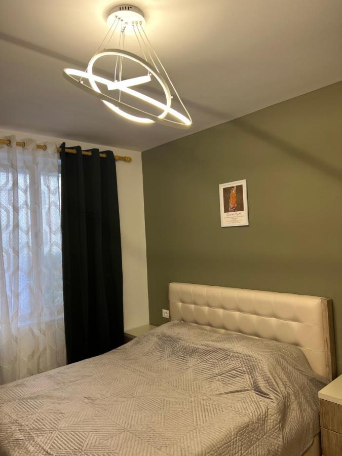 New Bazaar Cane Apartment 3 Tirana Exterior foto